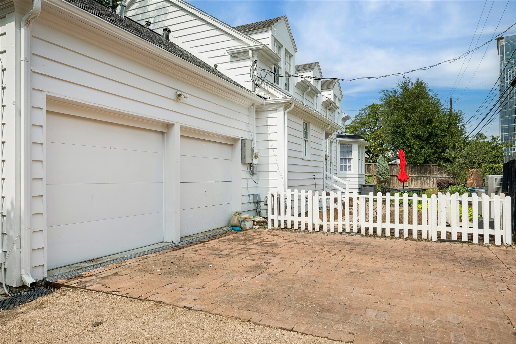  2439 Stanmore Drive - 物件實景