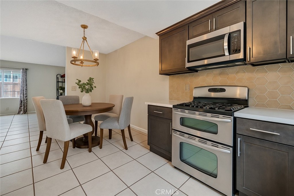 Rialto, California, 92376, United States, 3 Bedrooms Bedrooms, ,3 BathroomsBathrooms,Residential,For Sale,1909266