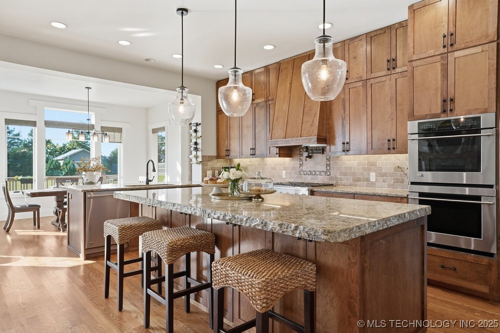 Jenks, Oklahoma, 74037, United States, 5 Bedrooms Bedrooms, ,6 BathroomsBathrooms,Residential,For Sale,1989076