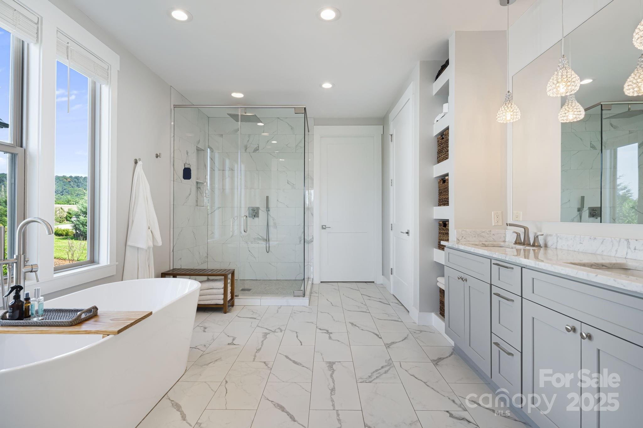 Mills River, North Carolina, 28759, United States, 3 Bedrooms Bedrooms, ,3 BathroomsBathrooms,Residential,For Sale,1992072