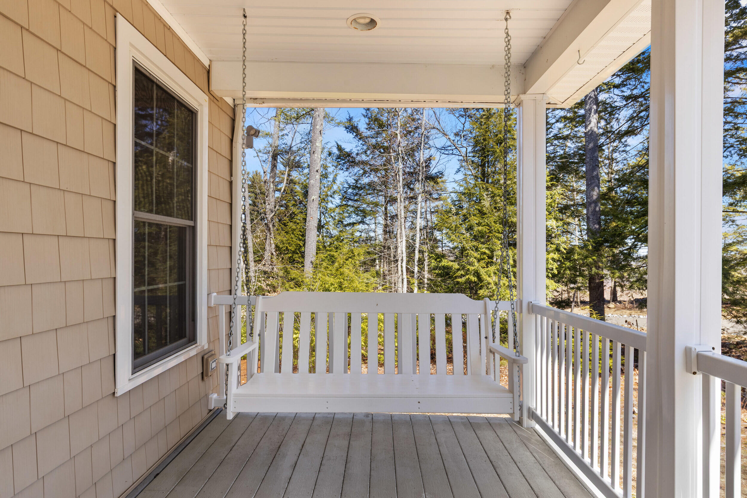 Gray, Maine, 04039, United States, 4 Bedrooms Bedrooms, ,4 BathroomsBathrooms,Residential,For Sale,2035418