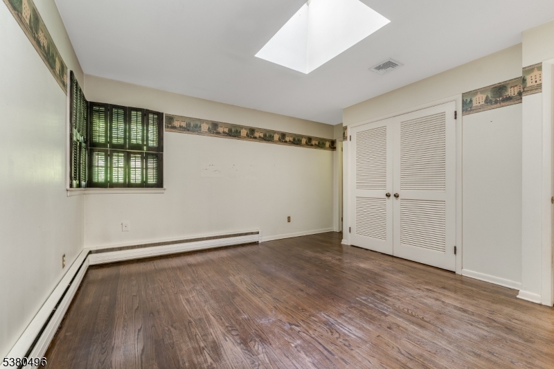Bridgewater Twp., New Jersey, 07920, United States, 3 Bedrooms Bedrooms, ,2 BathroomsBathrooms,Residential,For Sale,1927151