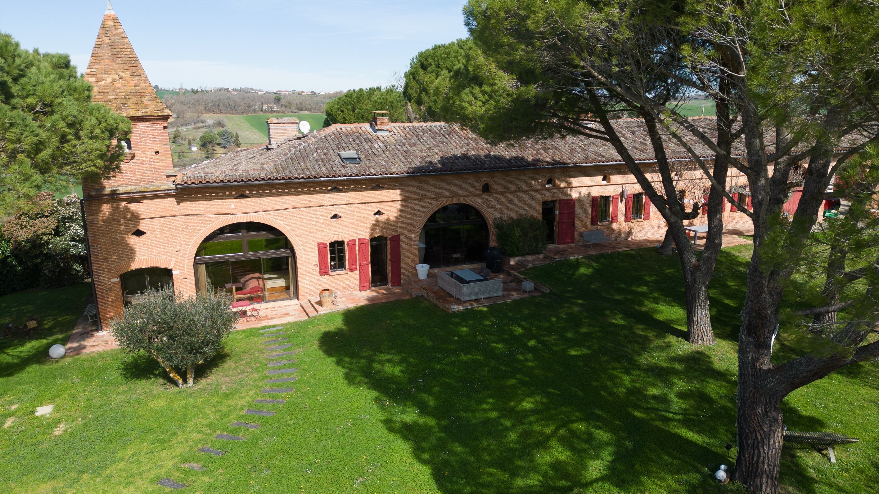  Exceptional renovation of this former farmhouse, with views of the Pyrenees - 物件實景