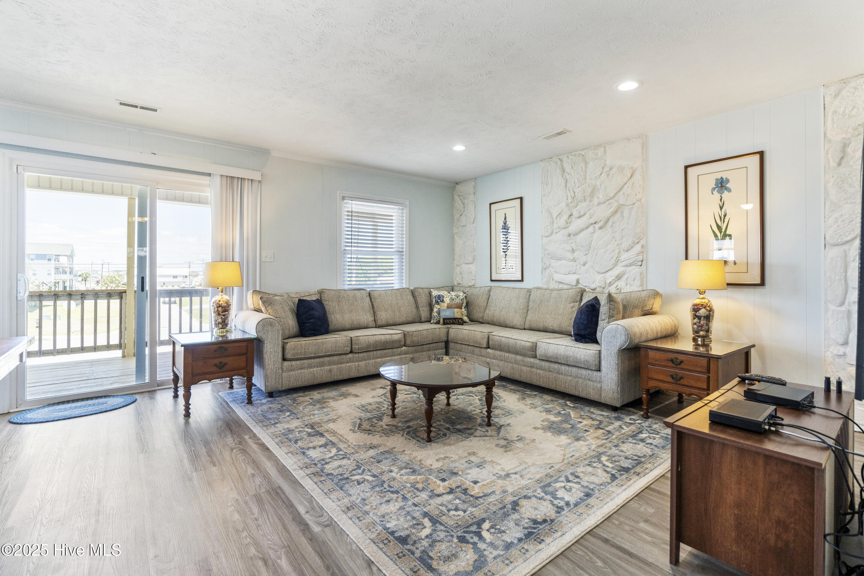 Surf City, North Carolina, 28445, United States, 3 Bedrooms Bedrooms, ,2 BathroomsBathrooms,Residential,For Sale,1794333