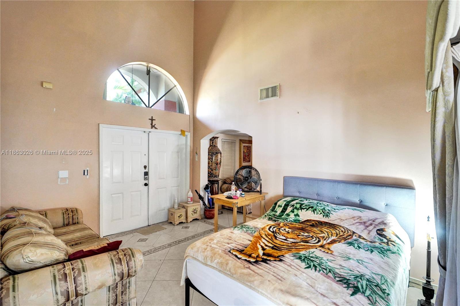 Miami, Florida, 33187, United States, 4 Bedrooms Bedrooms, ,3 BathroomsBathrooms,Residential,For Sale,1926349