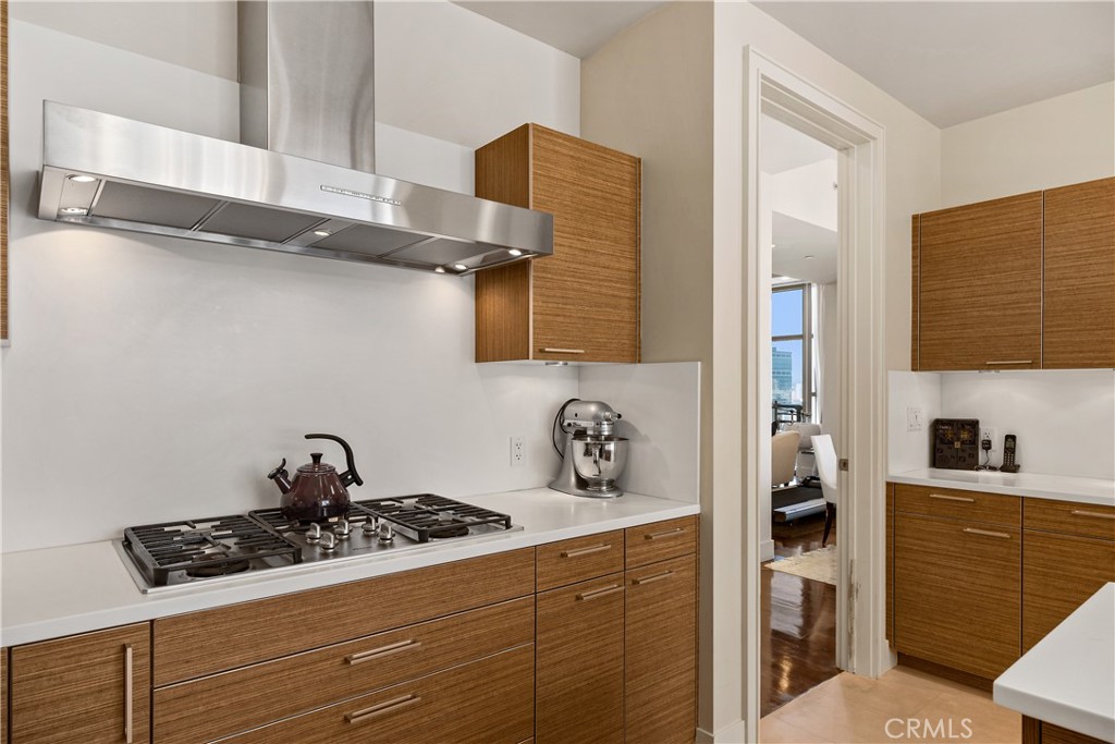 Los Angeles, California, 90024, United States, 2 Bedrooms Bedrooms, ,3 BathroomsBathrooms,Residential,For Sale,1829595