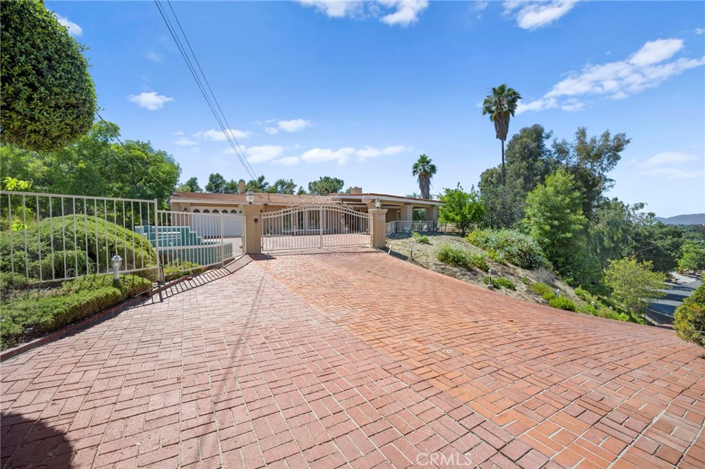 Hemet, California, 92544, United States, 5 Bedrooms Bedrooms, ,4 BathroomsBathrooms,Residential,For Sale,1896645