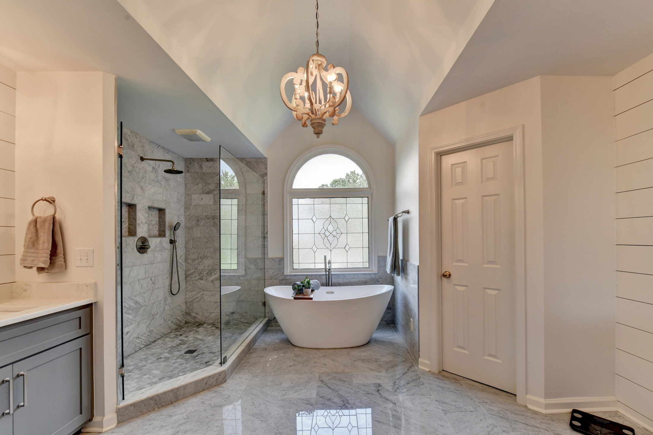  Stunning, Fully Renovated Glen Abbey Home Nestled in the Heart of Alpharetta - 物件實景