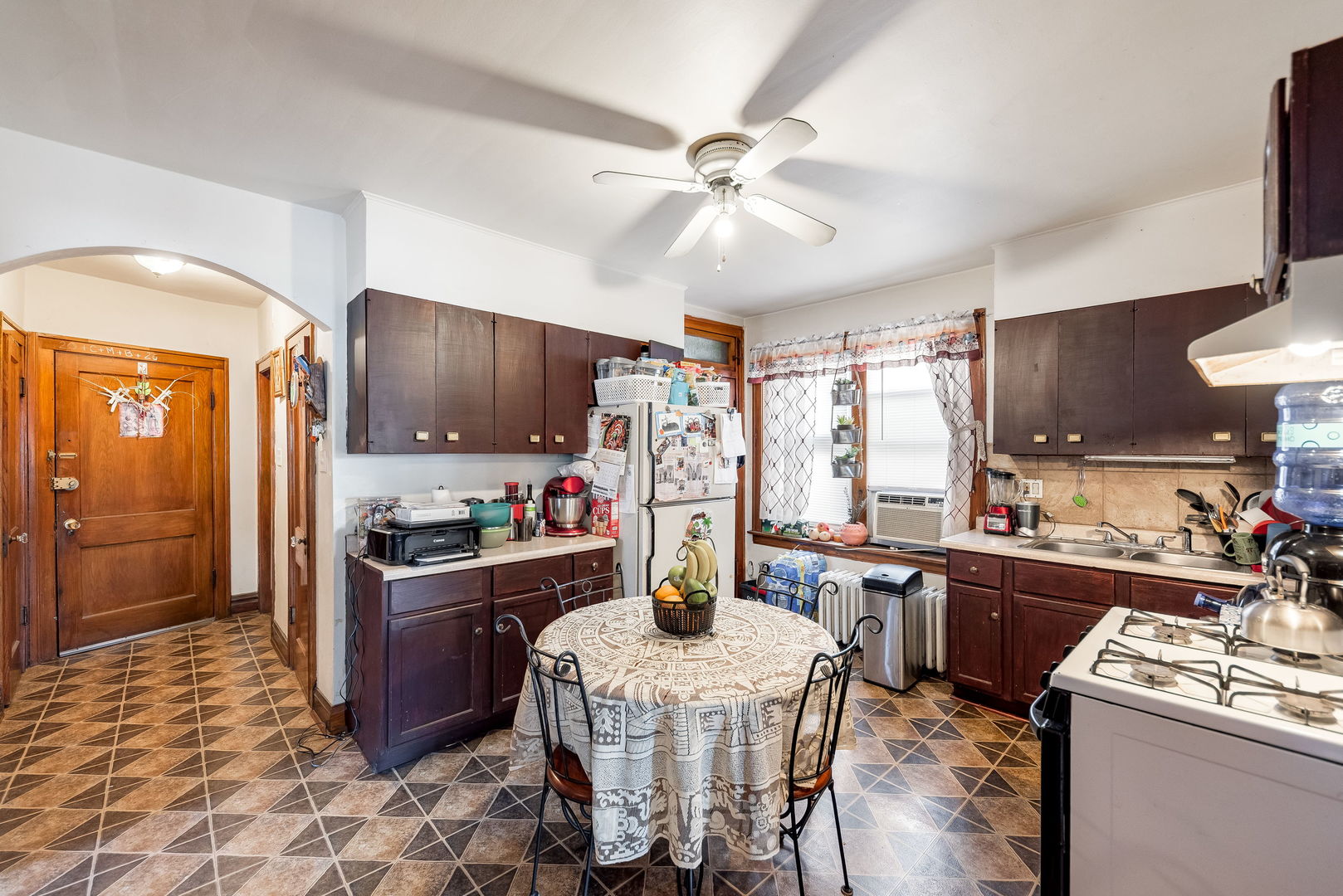 Cicero, Illinois, 60804, United States, 8 Bedrooms Bedrooms, ,Residential,For Sale,1918586