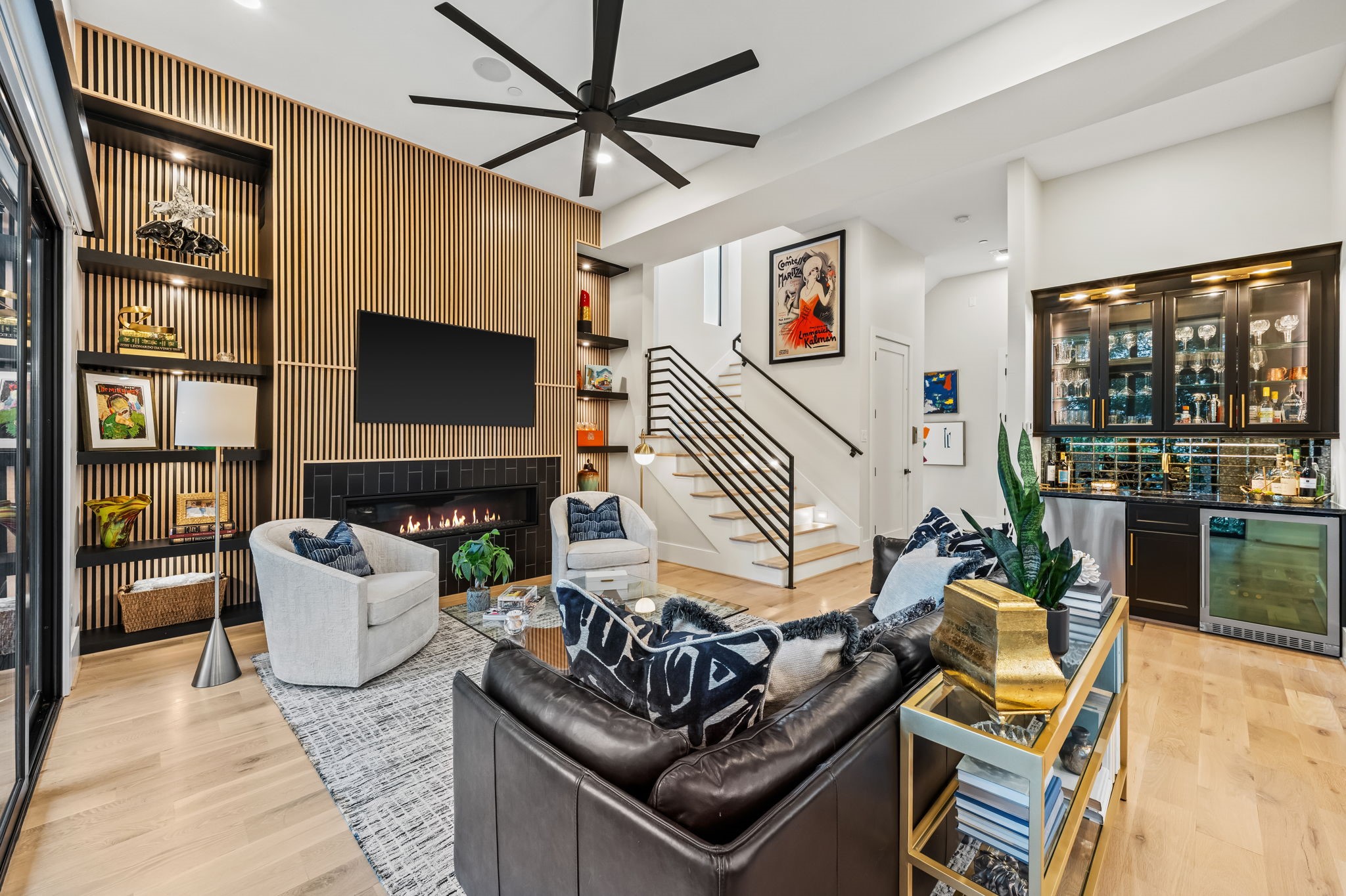  611 N Live Oak Street - 物件實景
