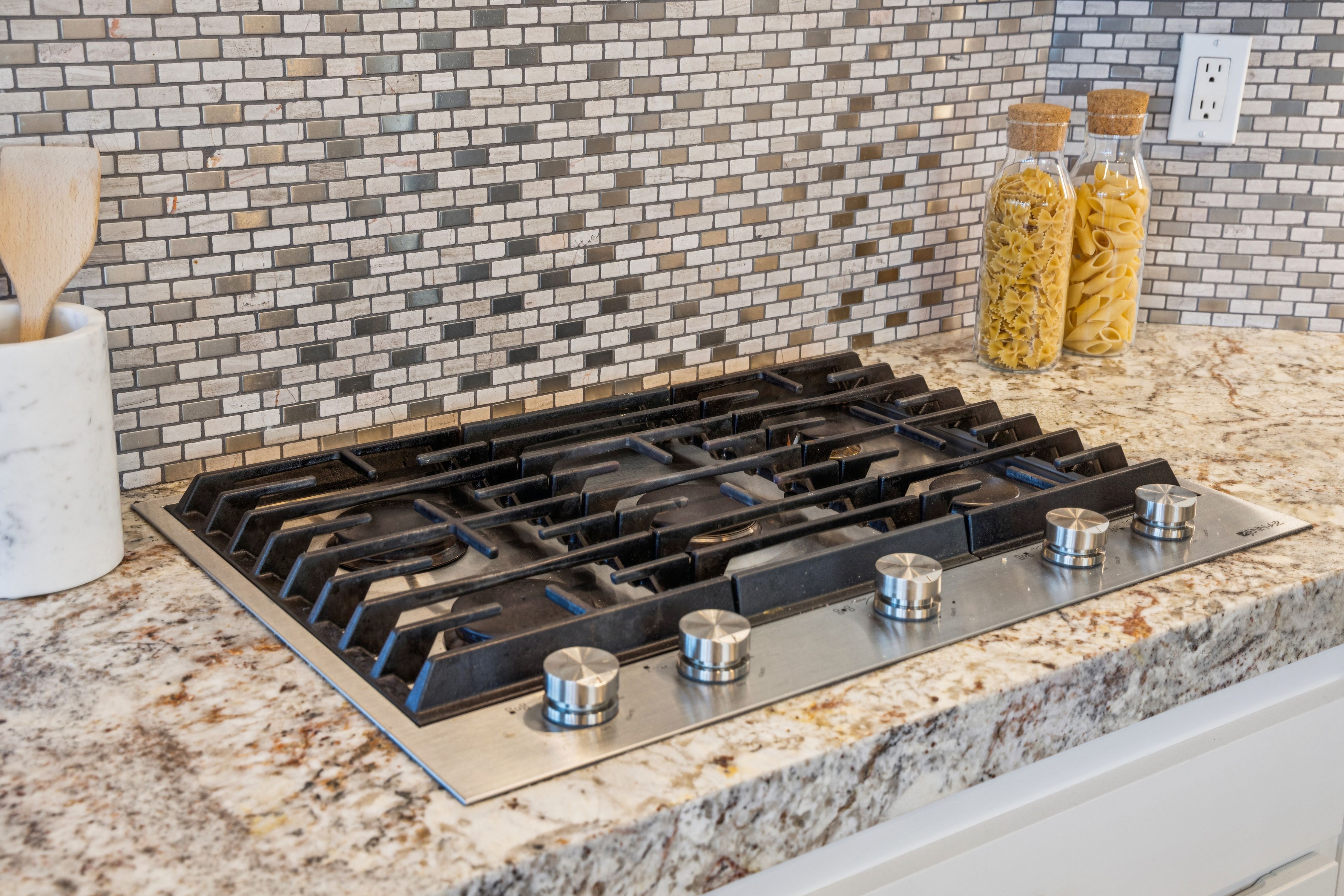  Sunny Waterfront Baypoint Lagoon Home - 物件實景