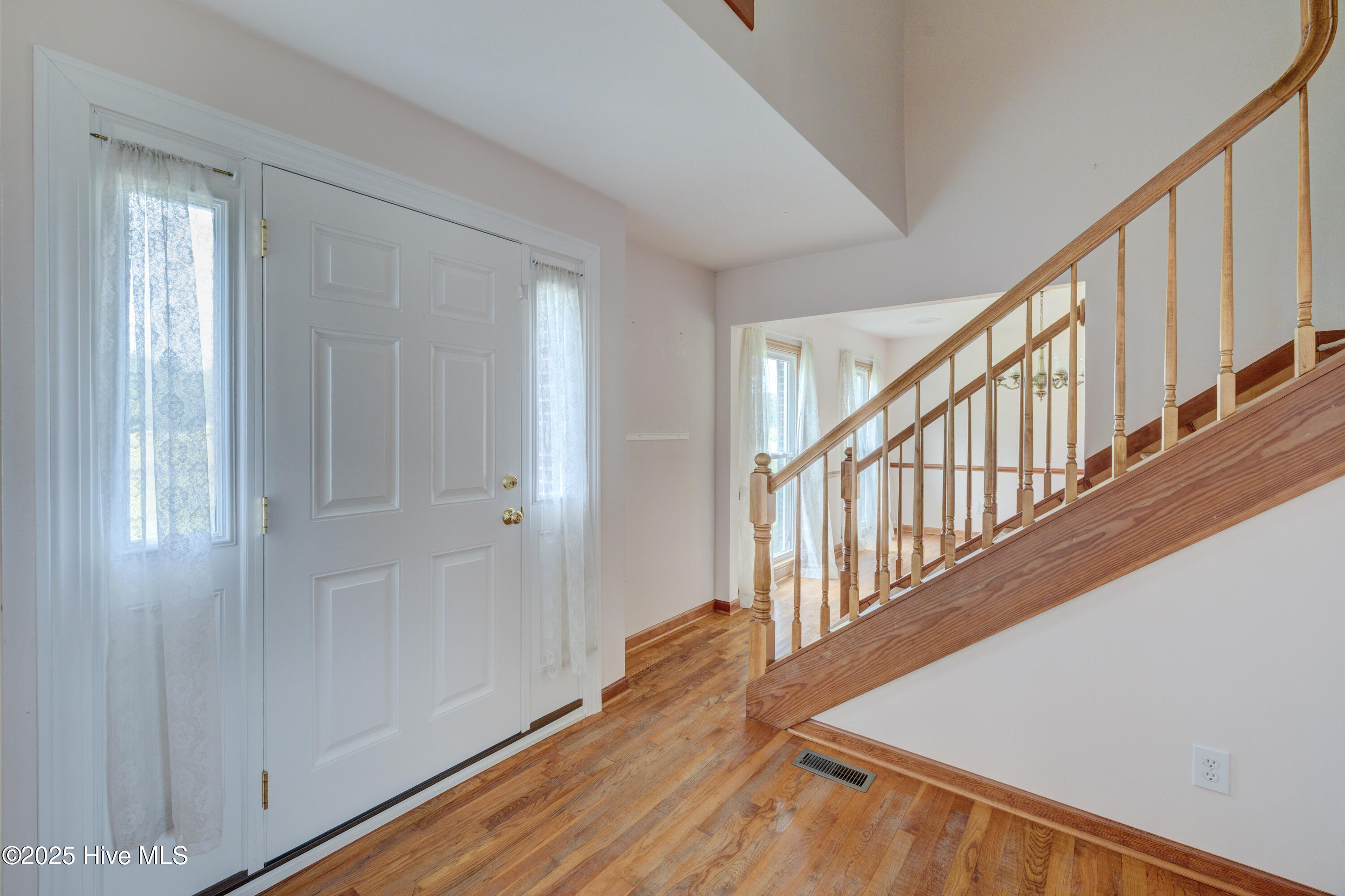 Burgaw, North Carolina, 28425, United States, 4 Bedrooms Bedrooms, ,4 BathroomsBathrooms,Residential,For Sale,1818380