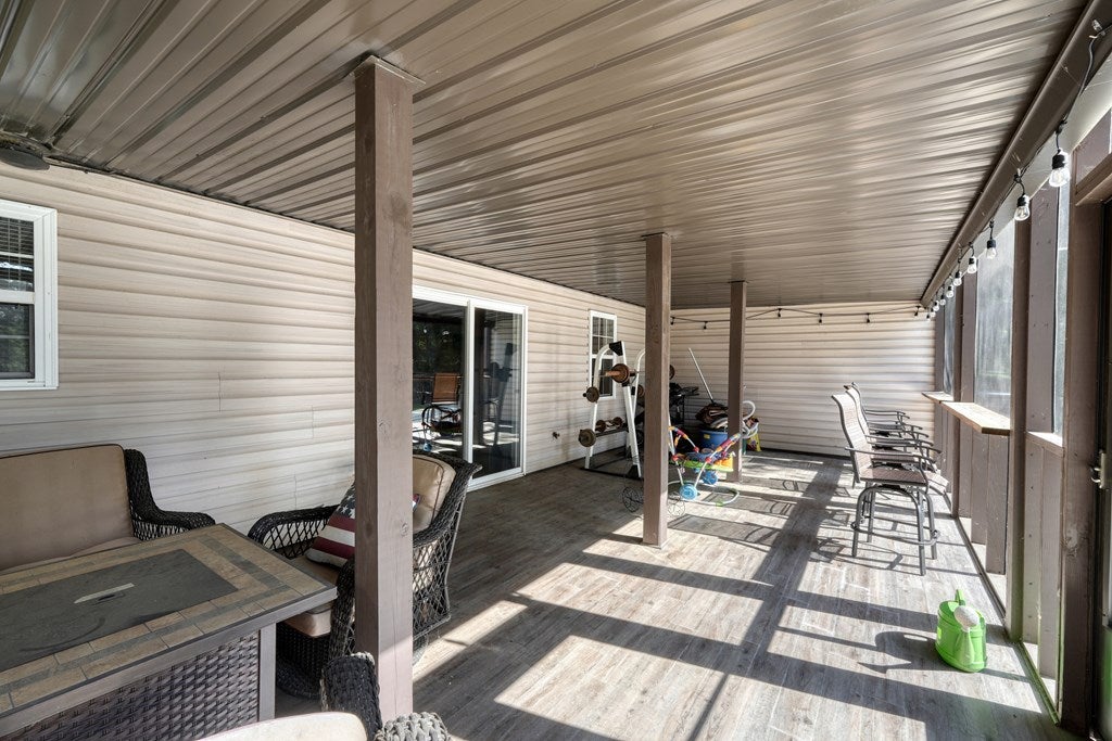 Murphy, North Carolina, 28906, United States, 3 Bedrooms Bedrooms, ,3 BathroomsBathrooms,Residential,For Sale,1902366