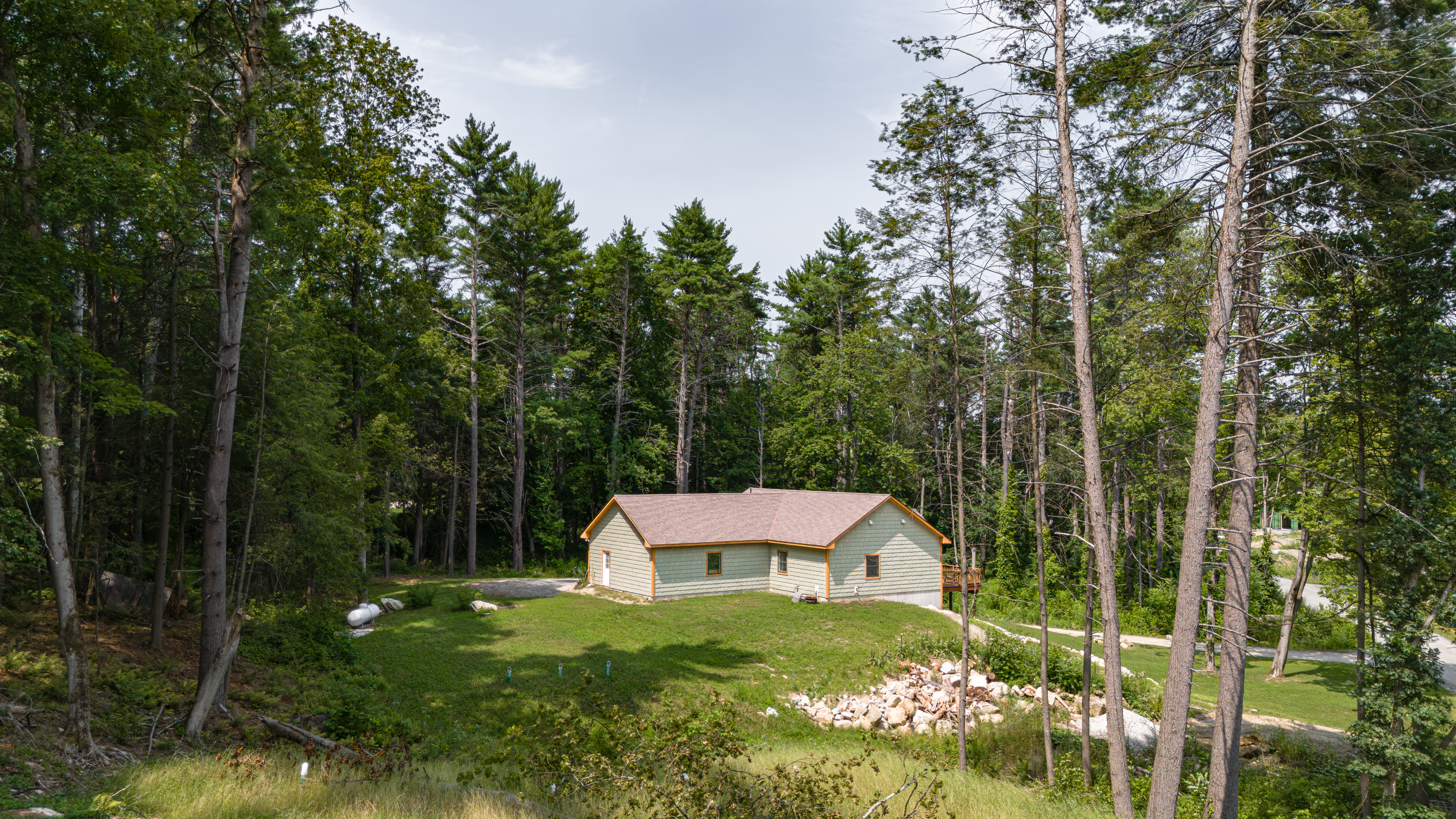  New-Construction Craftsman Contemporary with Hiking at Your Fingertips - 物件實景