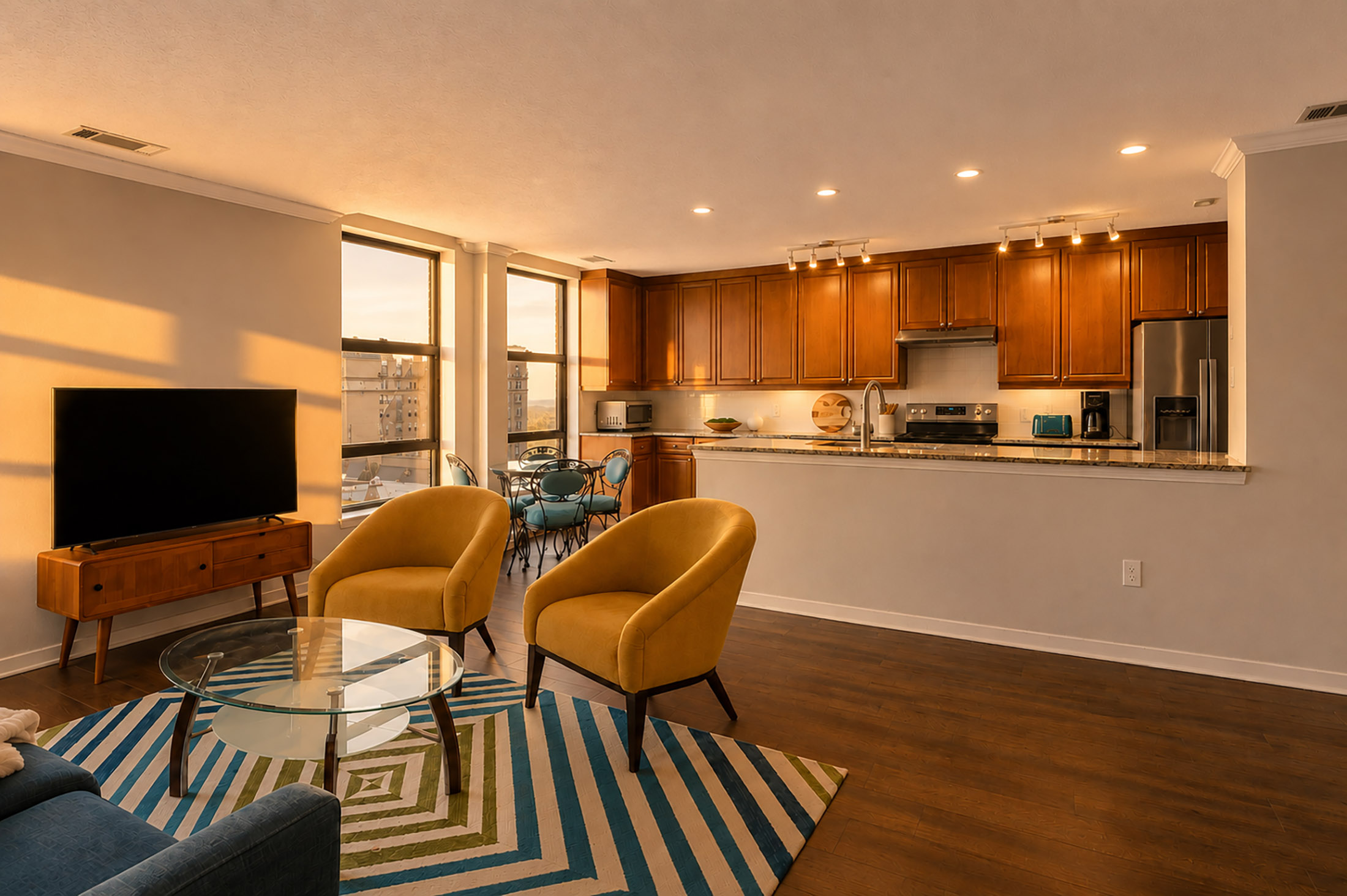  Top Floor Living, Sweeping City Views and Midtown at Your Doorstep - 物件實景
