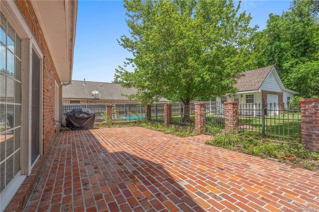 Lake Charles, Louisiana, 70605, United States, 5 Bedrooms Bedrooms, ,3 BathroomsBathrooms,Residential,For Sale,1916466