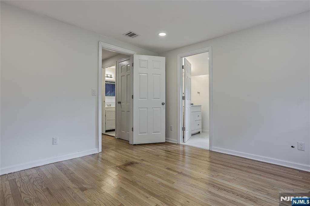 Waldwick, New Jersey, 07463, United States, 3 Bedrooms Bedrooms, ,3 BathroomsBathrooms,Residential,For Sale,1992926