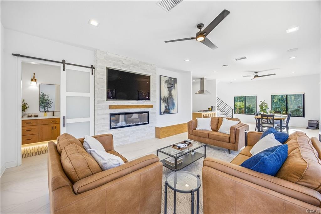 Redlands, California, 92373, United States, 5 Bedrooms Bedrooms, ,5 BathroomsBathrooms,Residential,For Sale,2012094