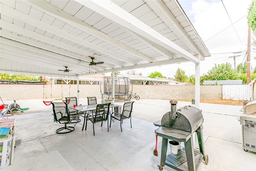 Van Nuys, California, 91402, United States, 3 Bedrooms Bedrooms, ,1 BathroomBathrooms,Residential,For Sale,1949812