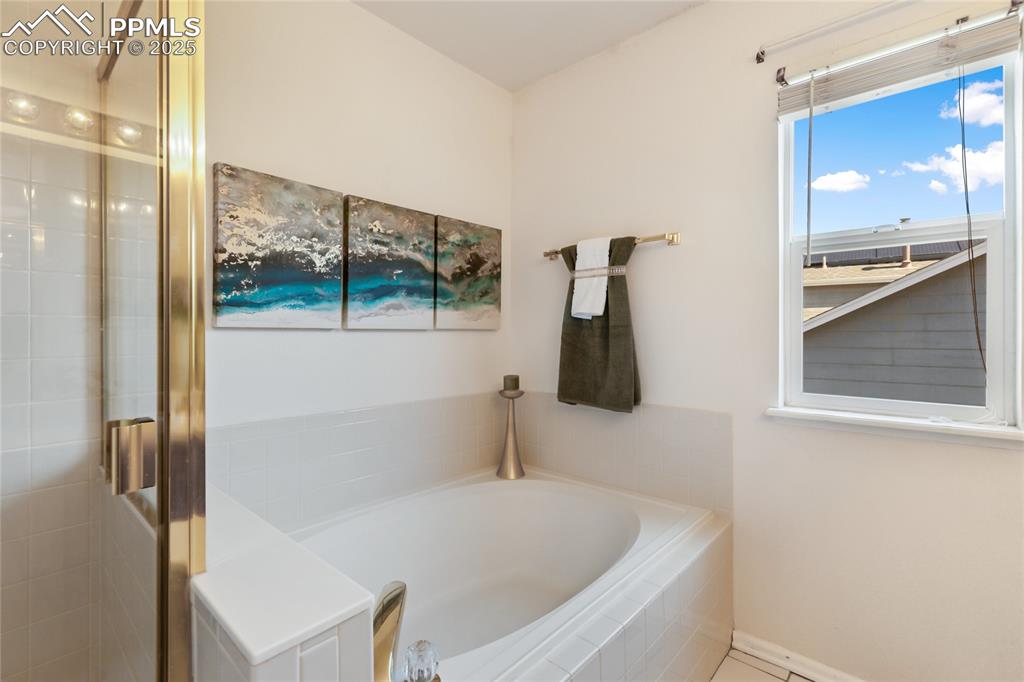 Colorado Springs, Colorado, 80920, United States, 5 Bedrooms Bedrooms, ,2 BathroomsBathrooms,Residential,For Sale,1920003