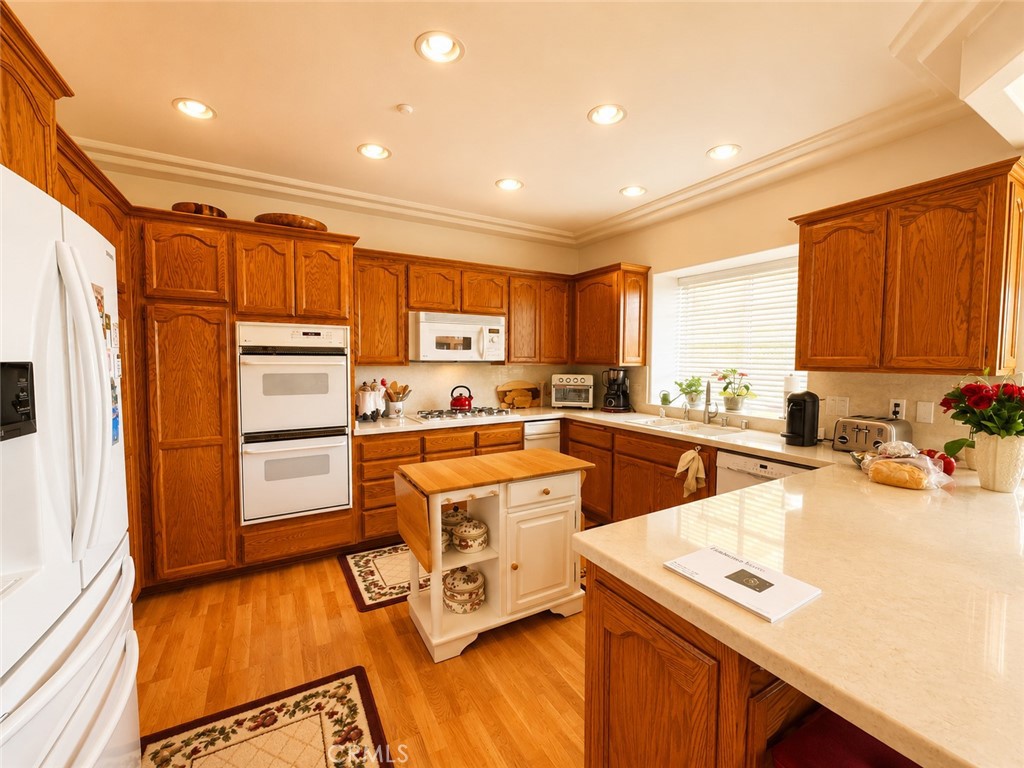 Redlands, California, 92374, United States, 5 Bedrooms Bedrooms, ,4 BathroomsBathrooms,Residential,For Sale,2048523