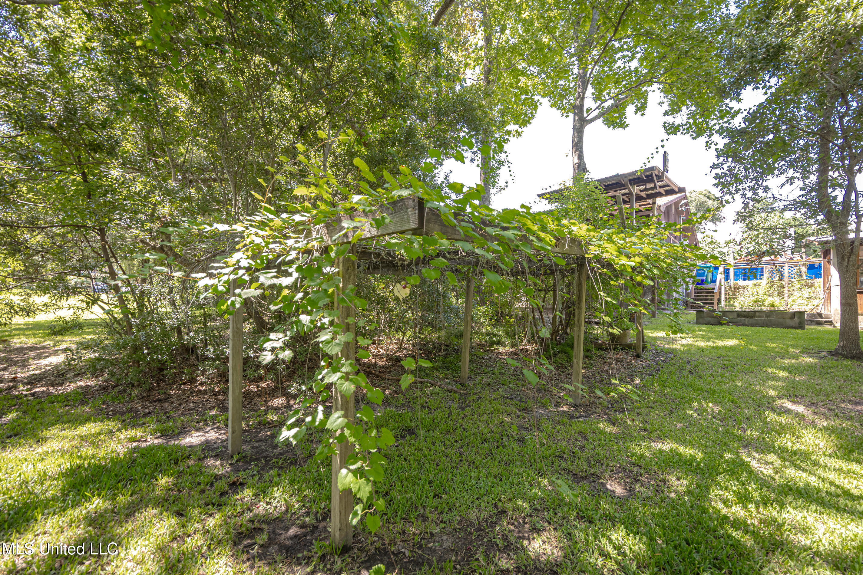 Ocean Springs, Mississippi, 39564, United States, 3 Bedrooms Bedrooms, ,3 BathroomsBathrooms,Residential,For Sale,1903607