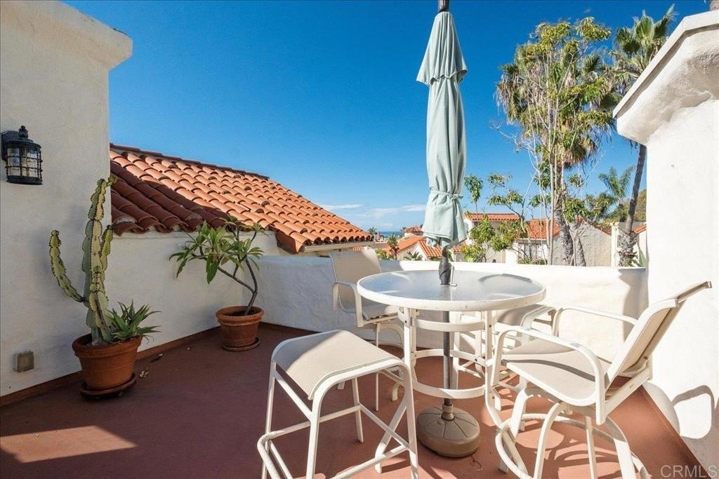 La Jolla, California, 92037, United States, 3 Bedrooms Bedrooms, ,3 BathroomsBathrooms,Residential,For Sale,1997509