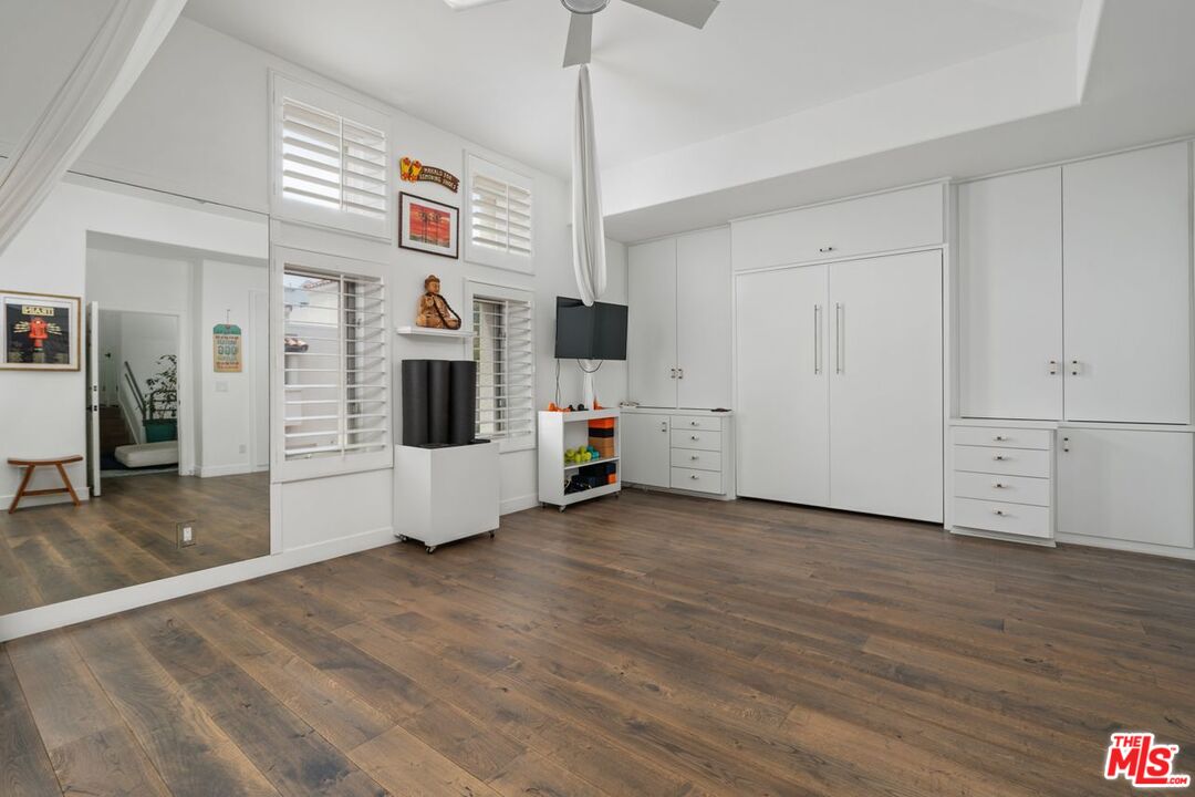Malibu, California, 90265, United States, 3 Bedrooms Bedrooms, ,3 BathroomsBathrooms,Residential,For Sale,1807651