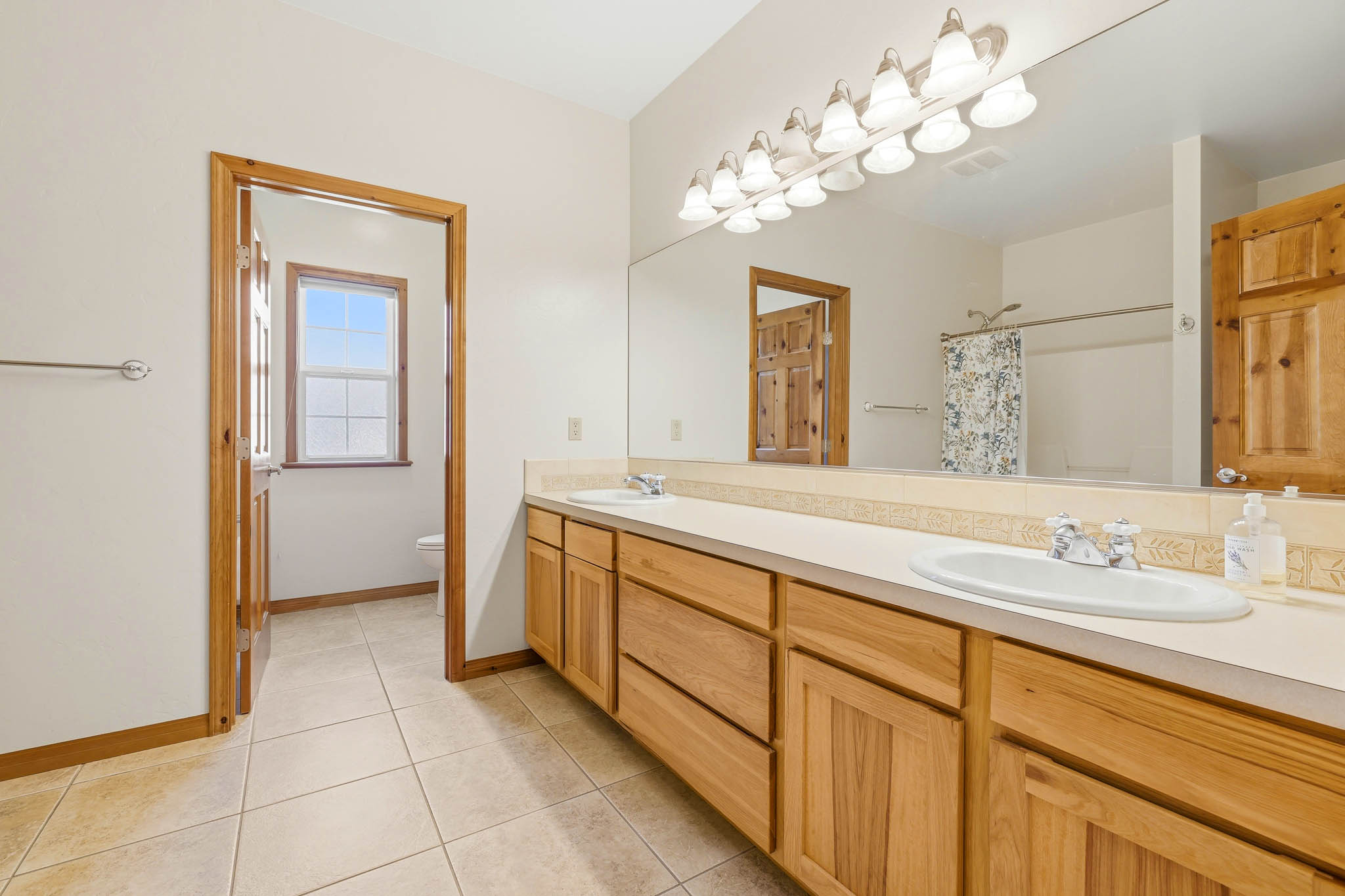 Located in The Heart of West Richland’s Wine Country - 物件實景