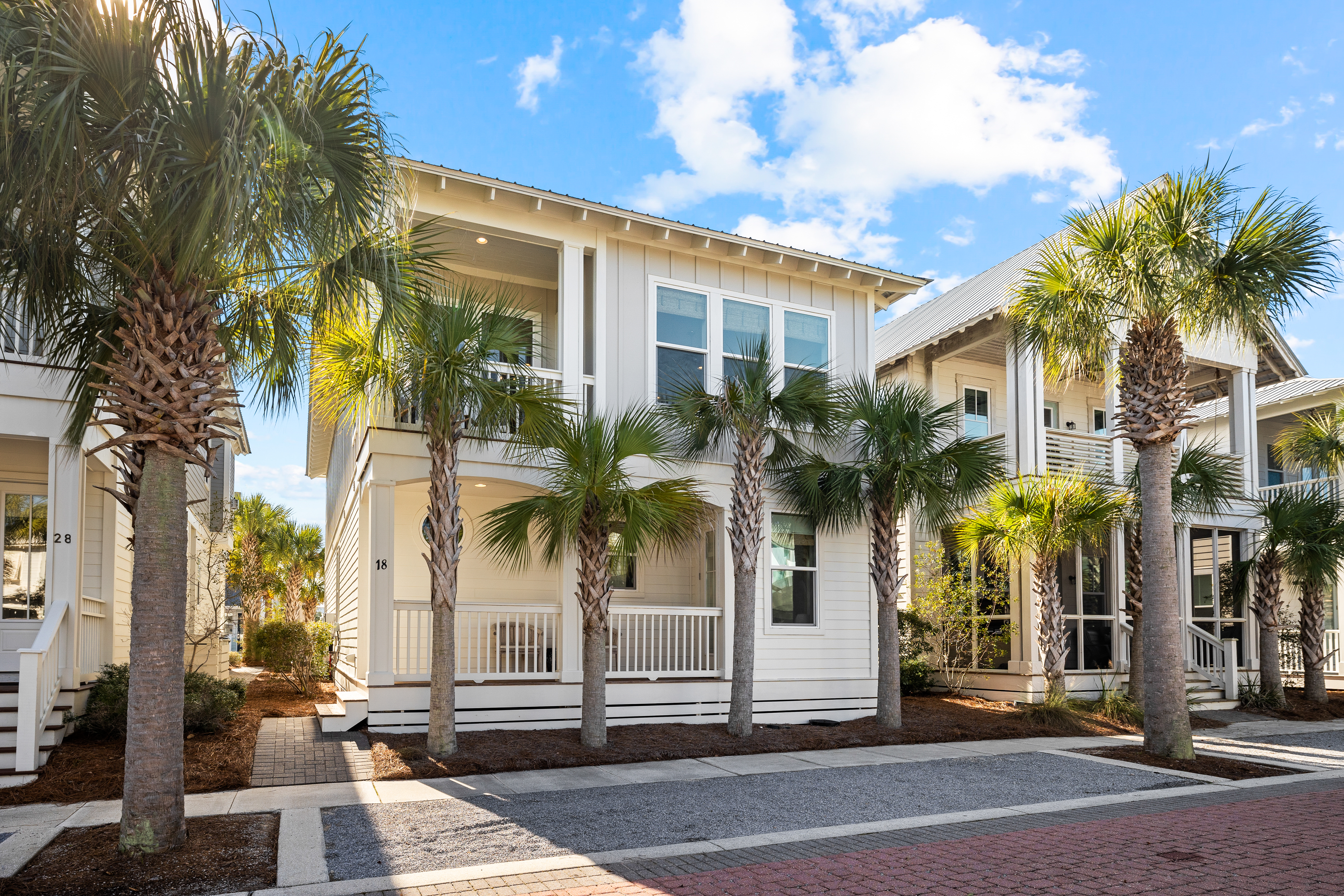  Updated Beach House Close To Beach And Enviable Amenities - 物件實景