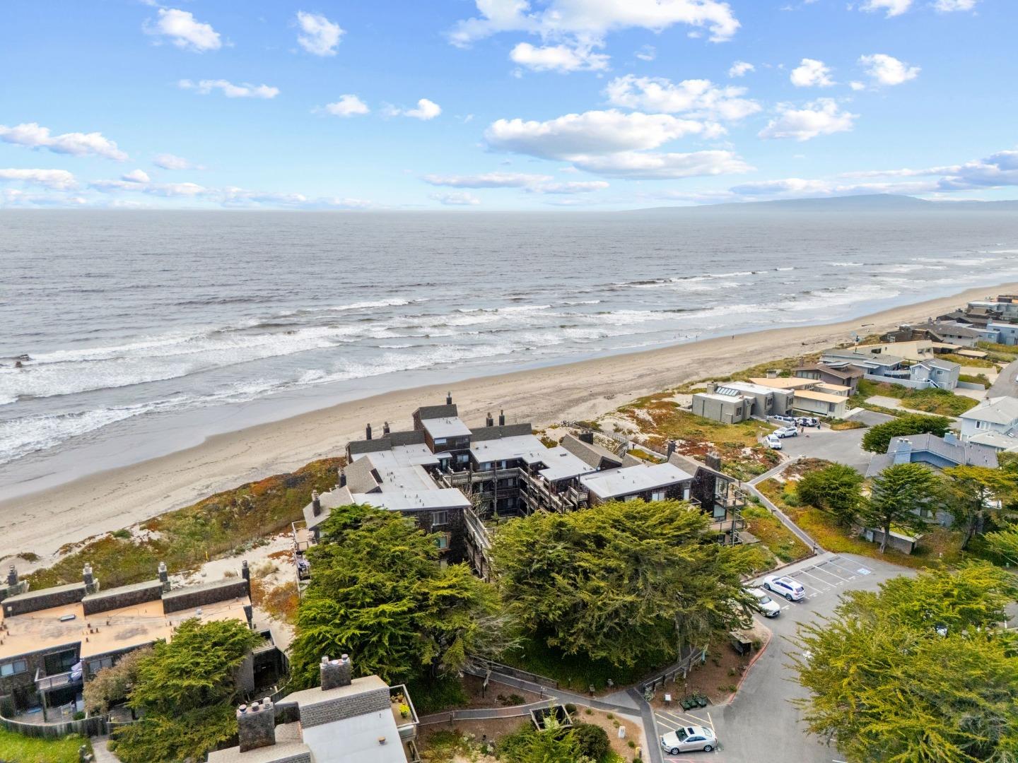 Watsonville, California, 95076, United States, 3 Bedrooms Bedrooms, ,2 BathroomsBathrooms,Residential,For Sale,1971217