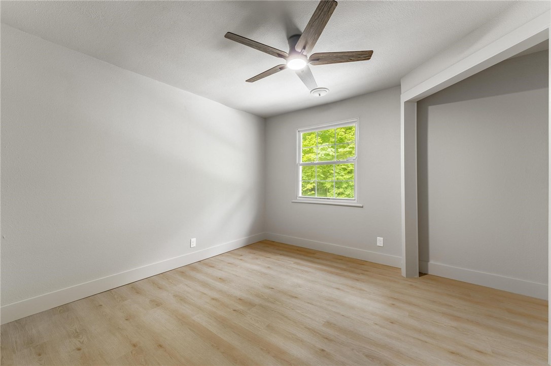 Fayetteville, Arkansas, 72704, United States, 5 Bedrooms Bedrooms, ,3 BathroomsBathrooms,Residential,For Sale,1805312