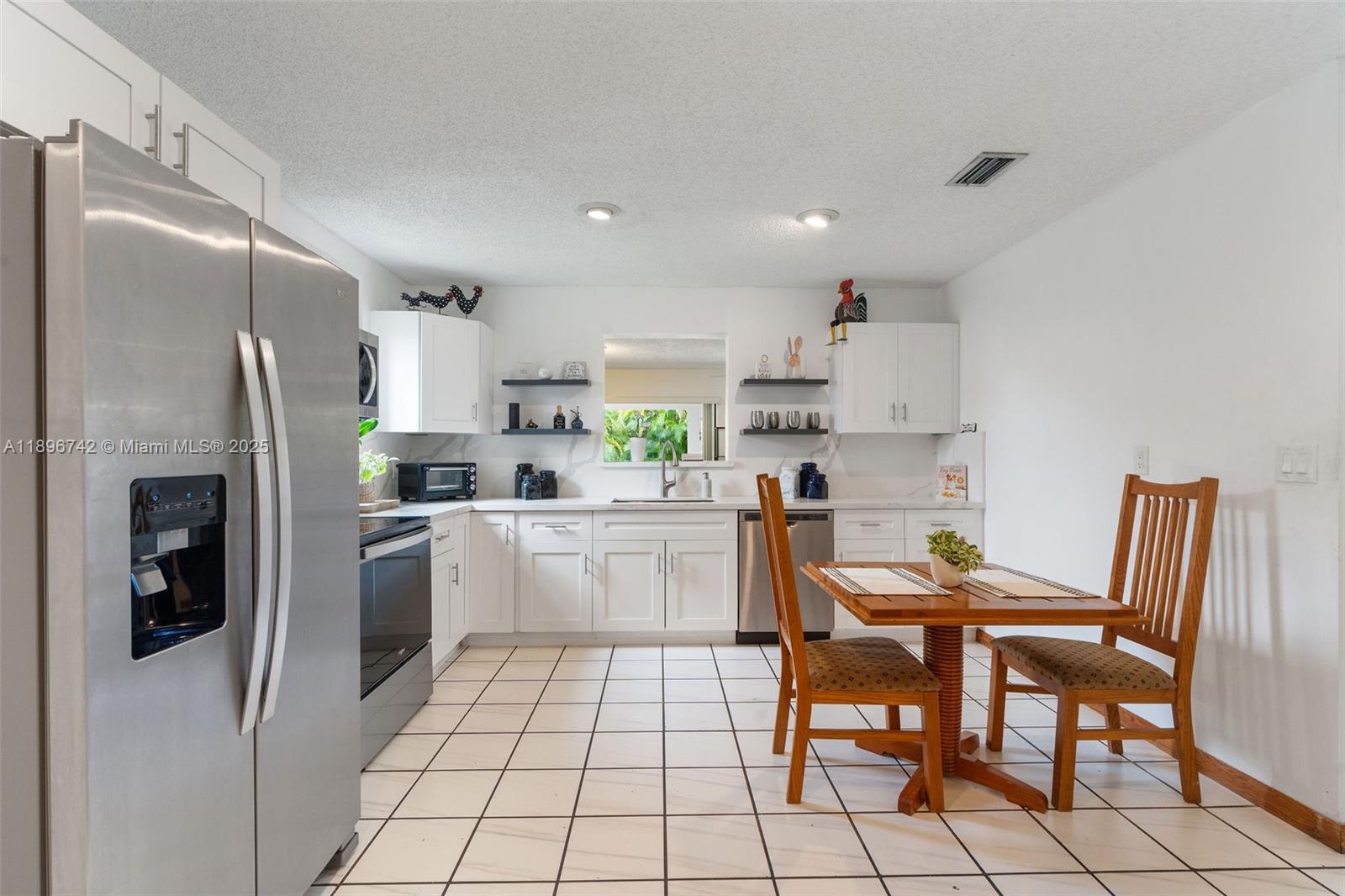 Miami, Florida, 33173, United States, 3 Bedrooms Bedrooms, ,3 BathroomsBathrooms,Residential,For Sale,1966935