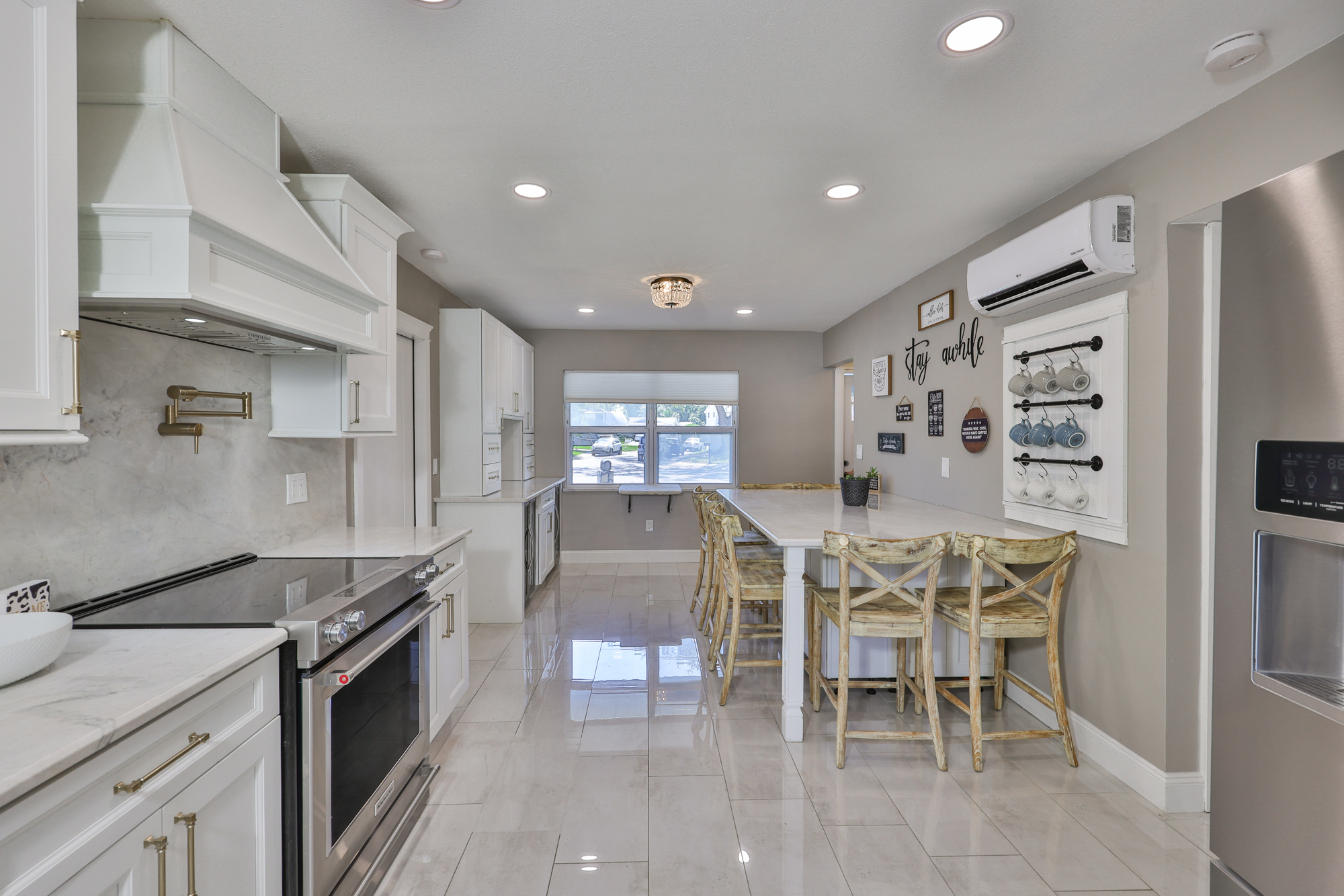 Seminole, Florida, 33772, United States, 3 Bedrooms Bedrooms, ,2 BathroomsBathrooms,Residential,For Sale,1978971