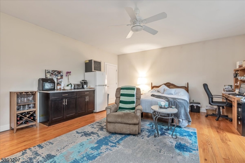 Edison Twp., New Jersey, 08820, United States, 5 Bedrooms Bedrooms, ,4 BathroomsBathrooms,Residential,For Sale,1989591