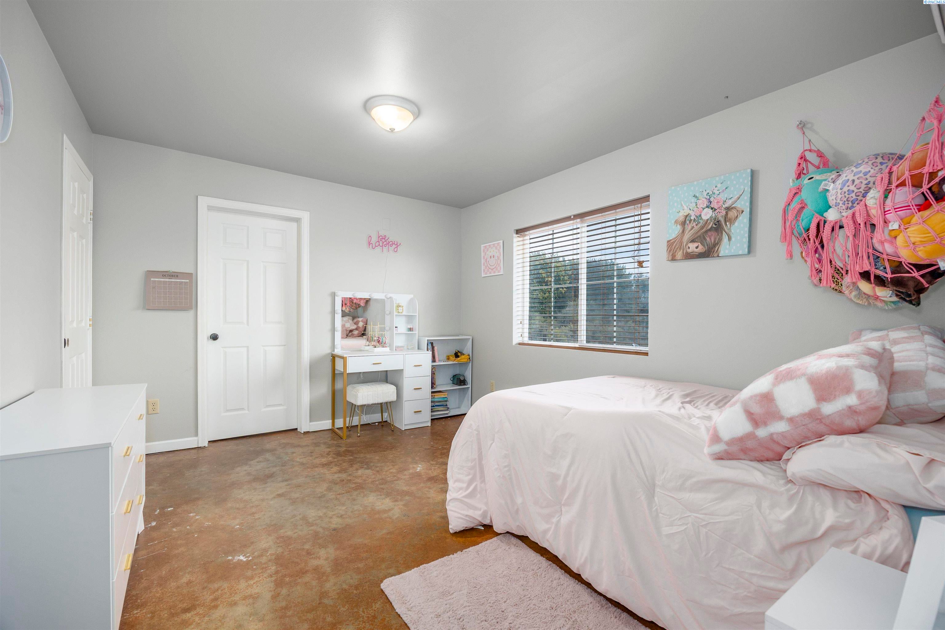 Richland, Washington, 99354, United States, 3 Bedrooms Bedrooms, ,2 BathroomsBathrooms,Residential,For Sale,1978459