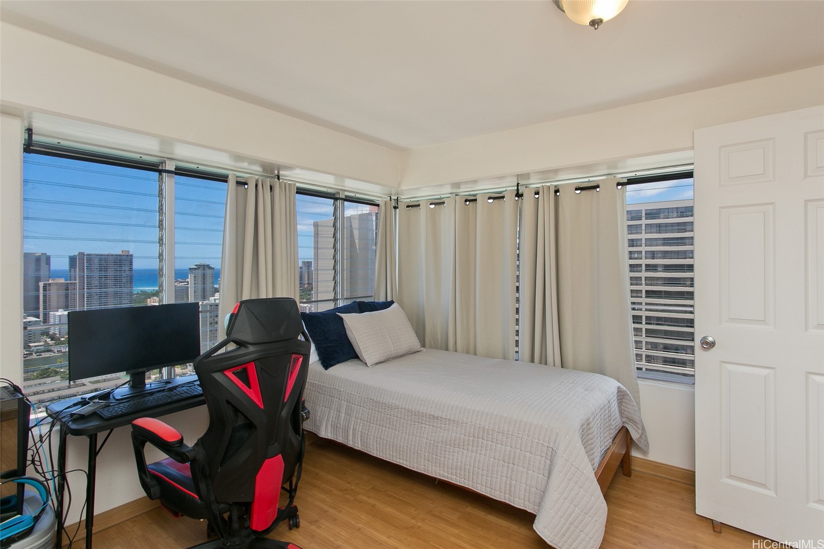 2525 Date Street Unit 3706, Honolulu, Hawaii, 96826, United States, 2 Bedrooms Bedrooms, ,2 BathroomsBathrooms,Residential,For Sale,2525 Date Street Unit 3706,1624943
