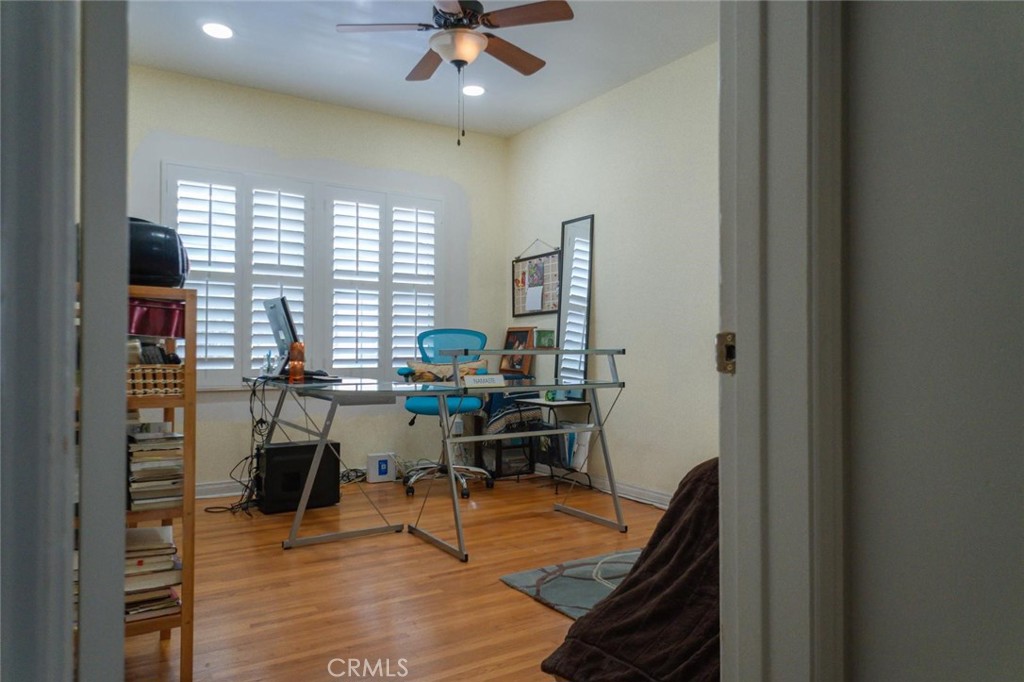 Los Angeles, California, 90008, United States, 3 Bedrooms Bedrooms, ,3 BathroomsBathrooms,Residential,For Sale,1984271