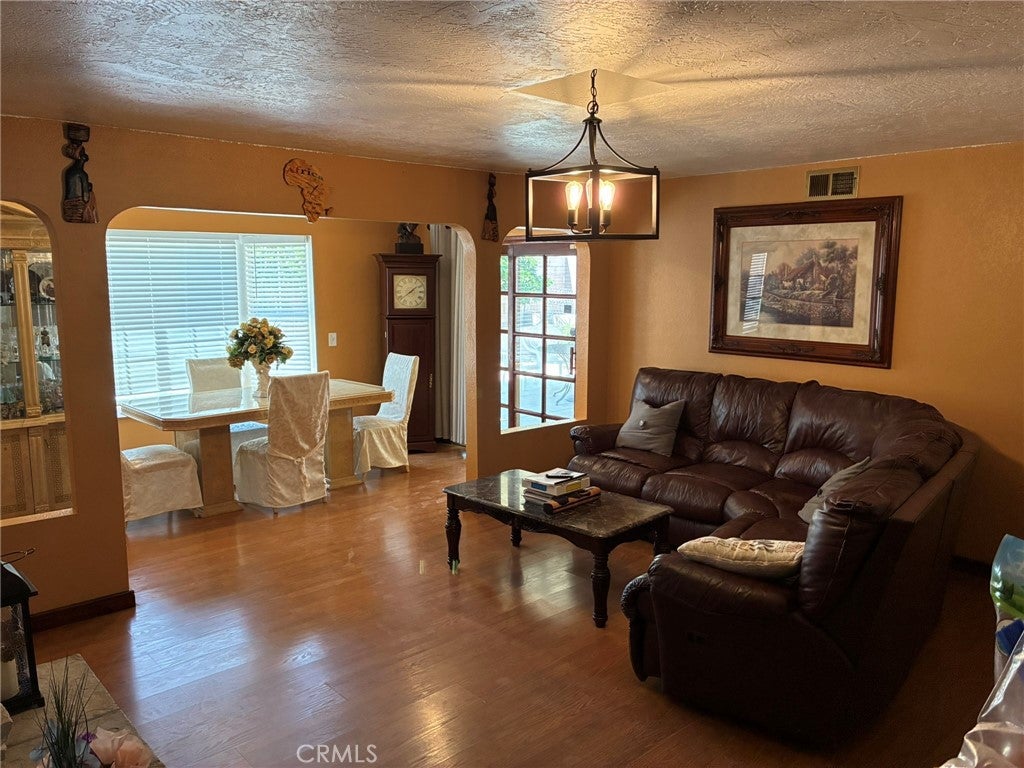 San Bernardino, California, 92407, United States, 4 Bedrooms Bedrooms, ,2 BathroomsBathrooms,Residential,For Sale,1979042