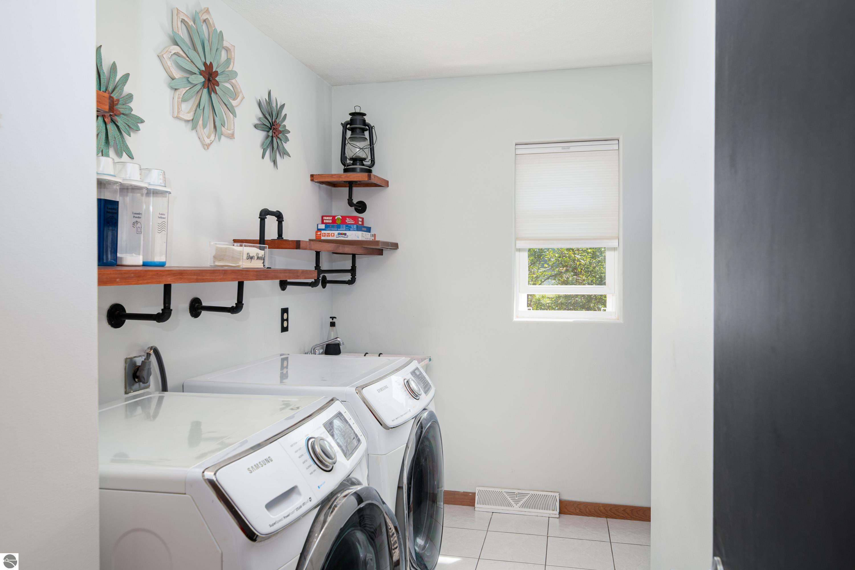 Cedar, Michigan, 49621, United States, 4 Bedrooms Bedrooms, ,2 BathroomsBathrooms,Residential,For Sale,1917119