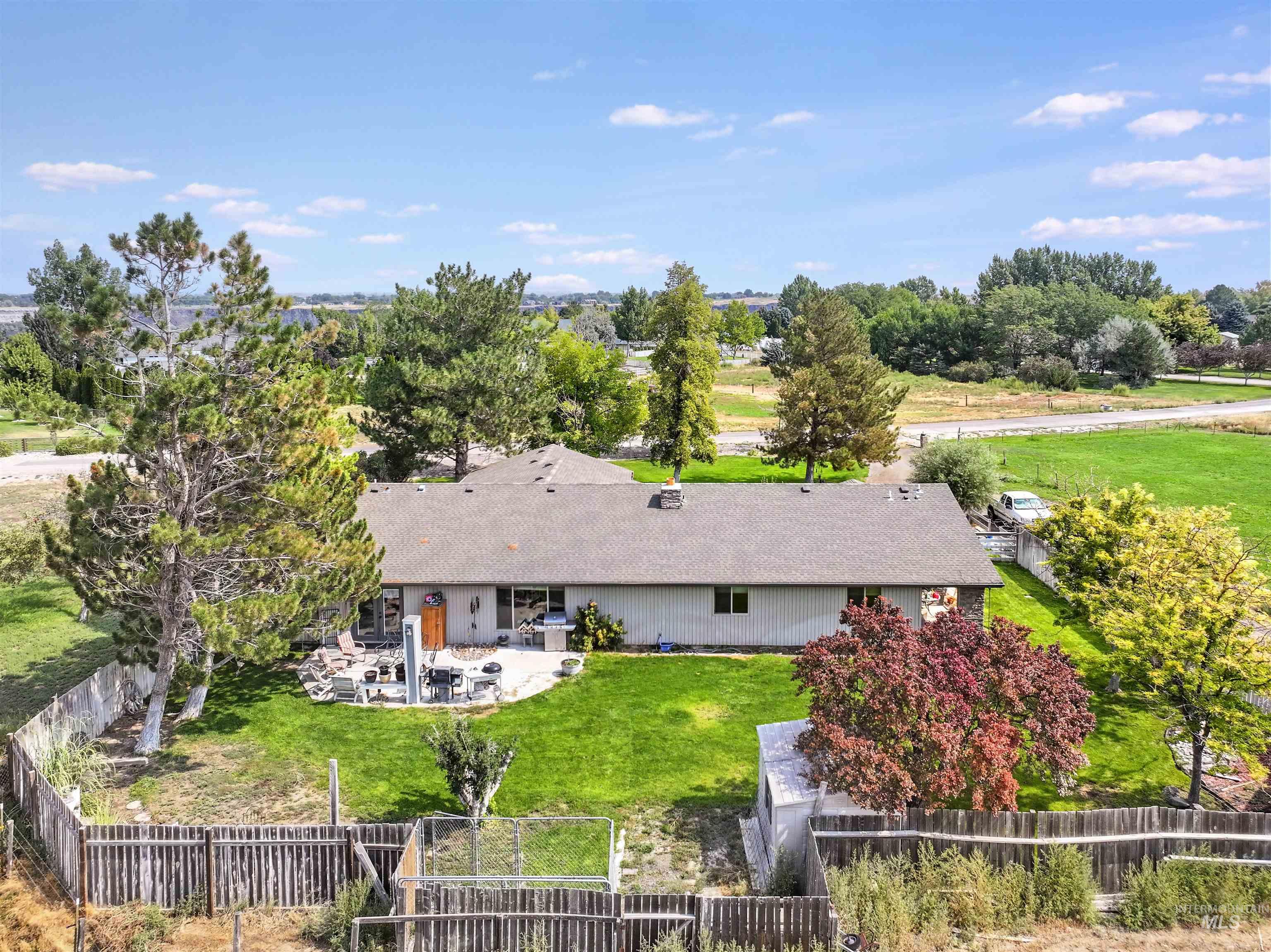 Twin Falls, Idaho, 83301, United States, 3 Bedrooms Bedrooms, ,2 BathroomsBathrooms,Residential,For Sale,1932611