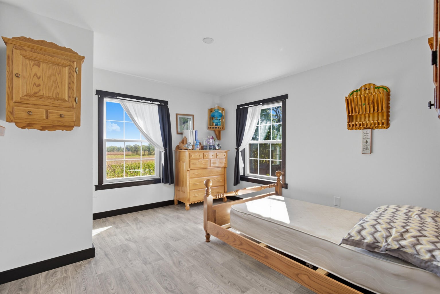 Nashville, Michigan, 49073, United States, 8 Bedrooms Bedrooms, ,3 BathroomsBathrooms,Residential,For Sale,1983541