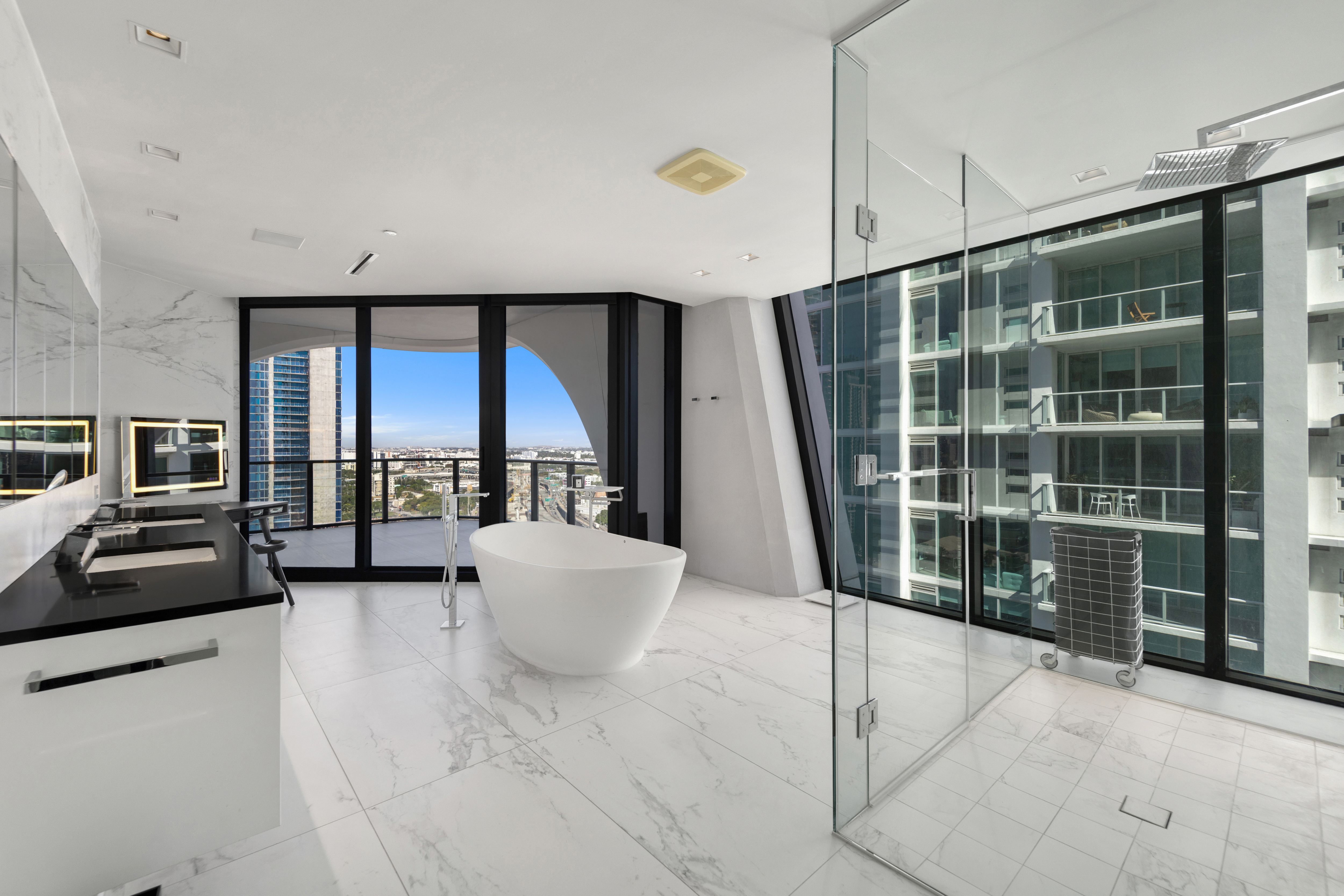  1000 Biscayne Blvd, Miami, FL, 33132 - 物件實景