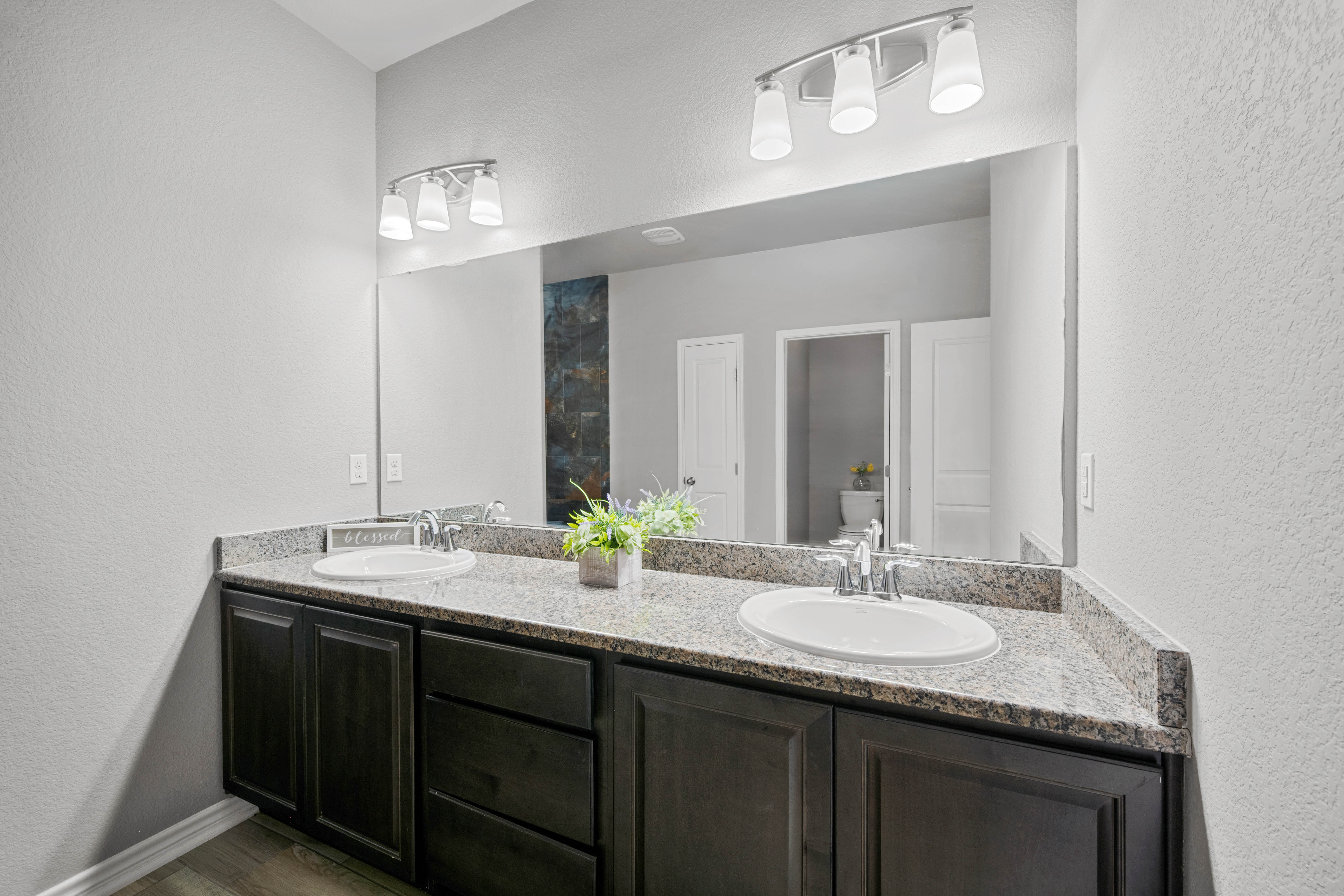  Gorgeous 4BR Home in Wandering Oaks - 物件實景