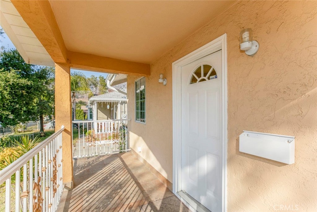 Sunland, California, 91040, United States, 3 Bedrooms Bedrooms, ,2 BathroomsBathrooms,Residential,For Sale,1997333