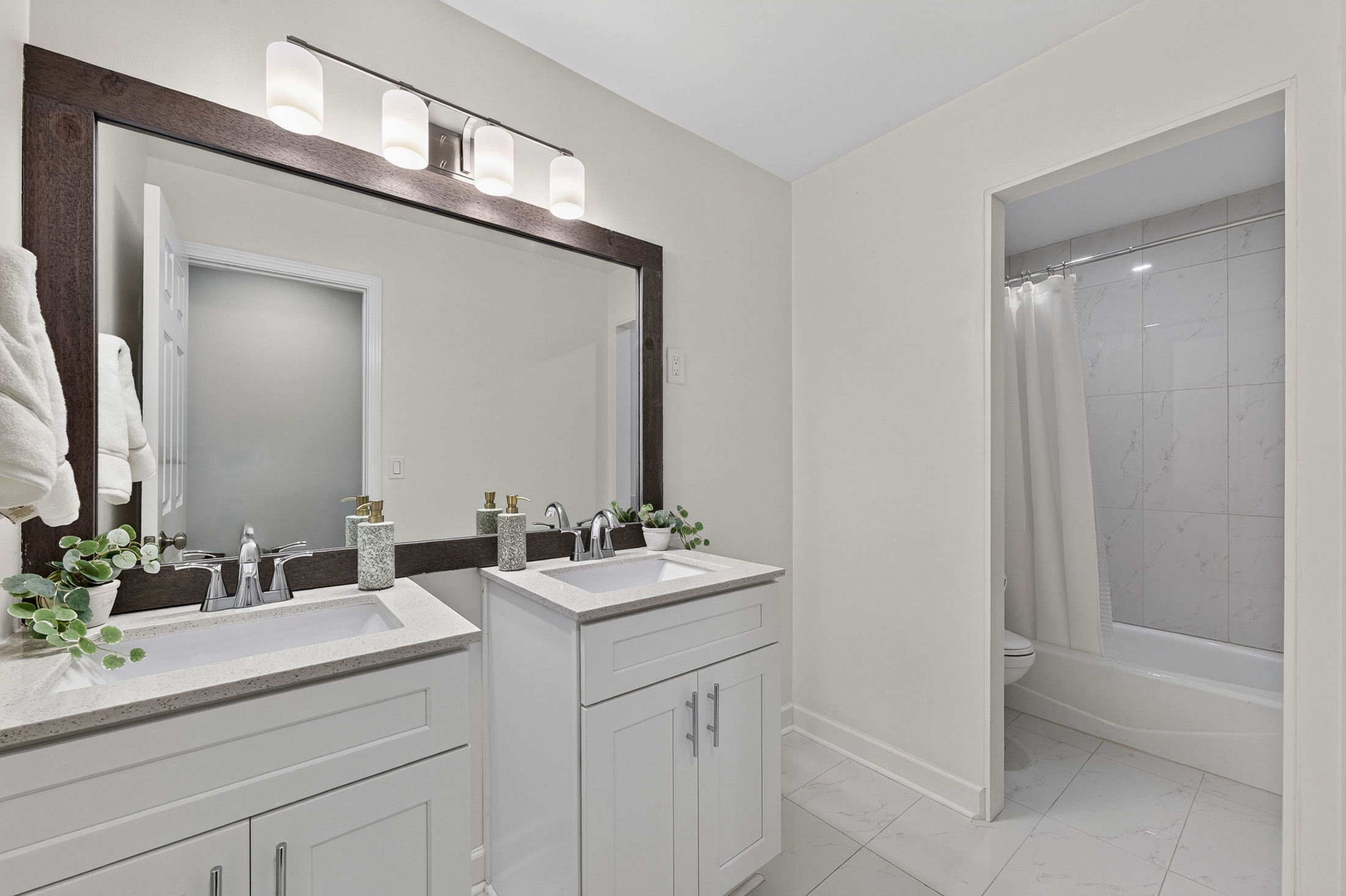 Beautifully Renovated Home on Quiet Cul-De-Sac in Sought-After Brierfield - 物件實景