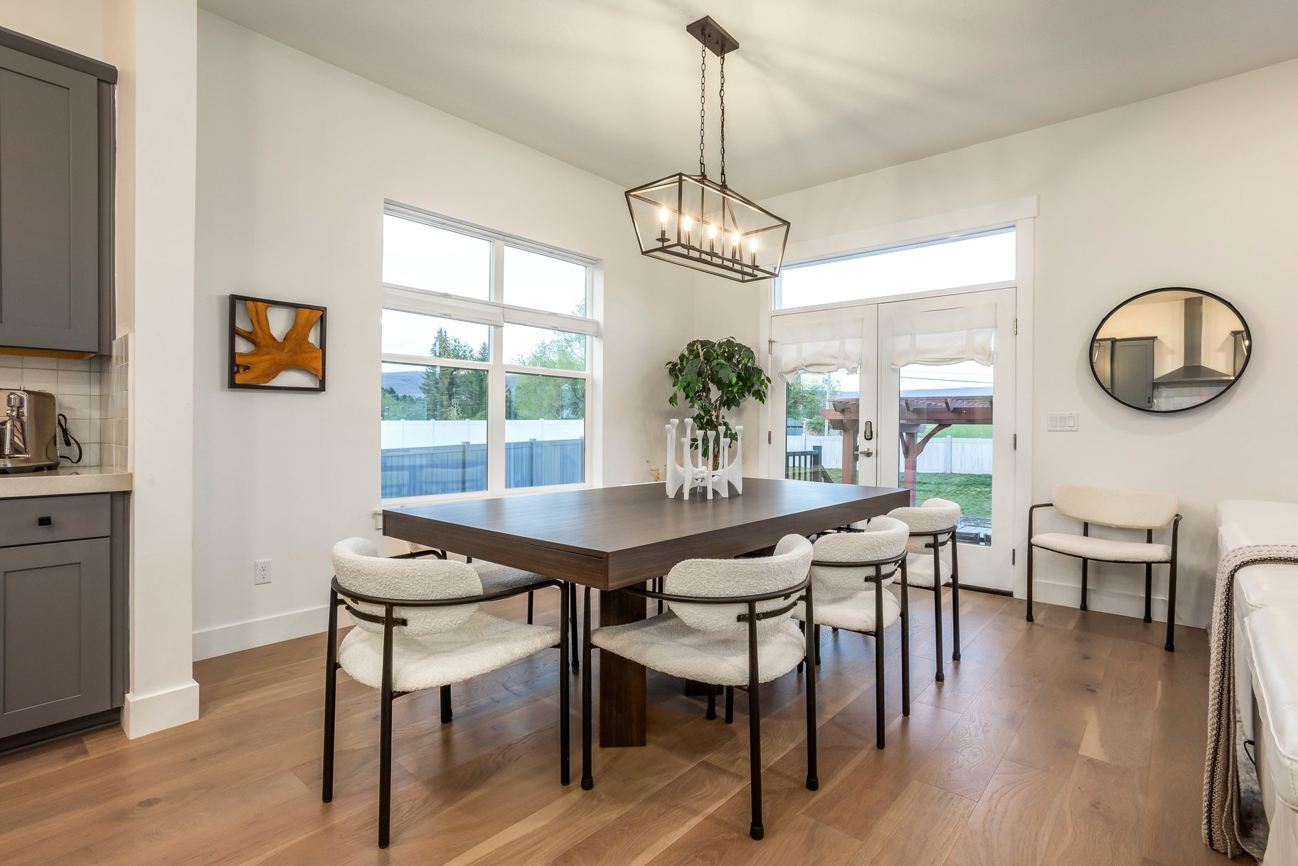  Fully Furnished Luxury Residence with Unmatched Finishes and Views - 物件實景