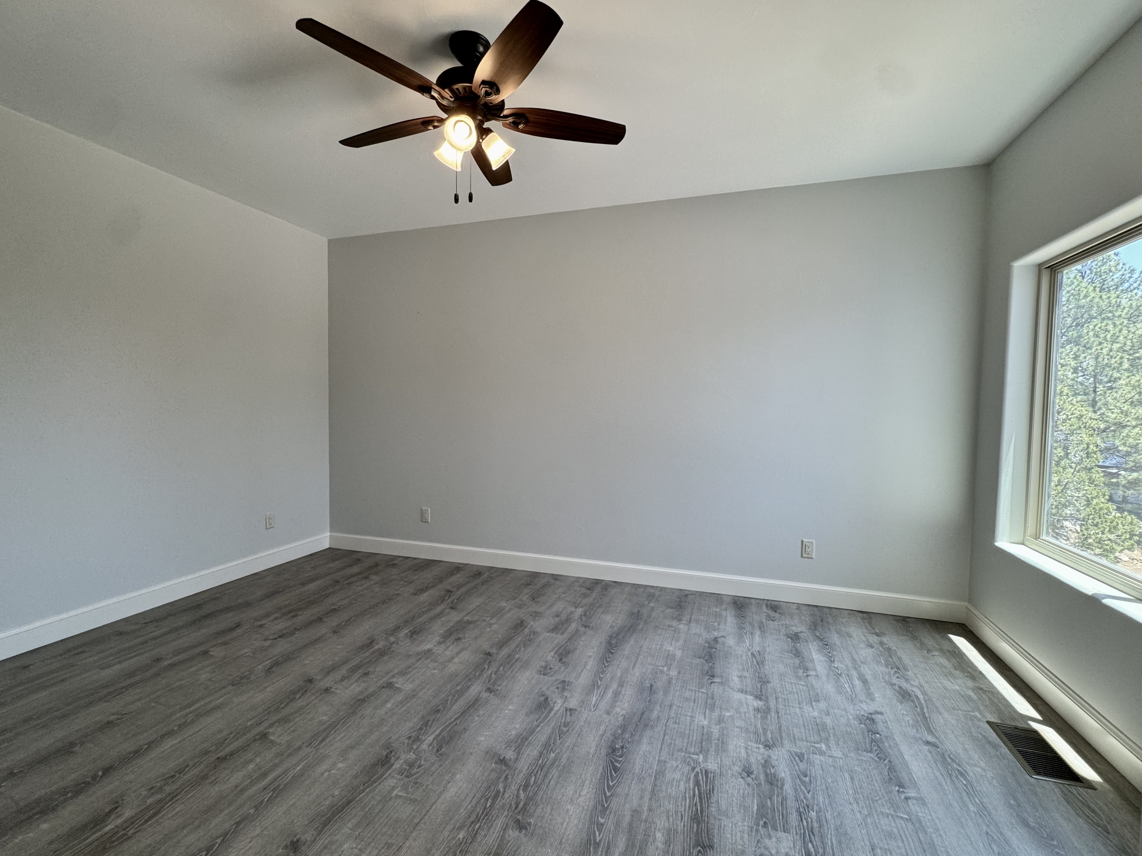 Ruidoso, New Mexico, 88345, United States, 5 Bedrooms Bedrooms, ,5 BathroomsBathrooms,Residential,For Sale,1981179