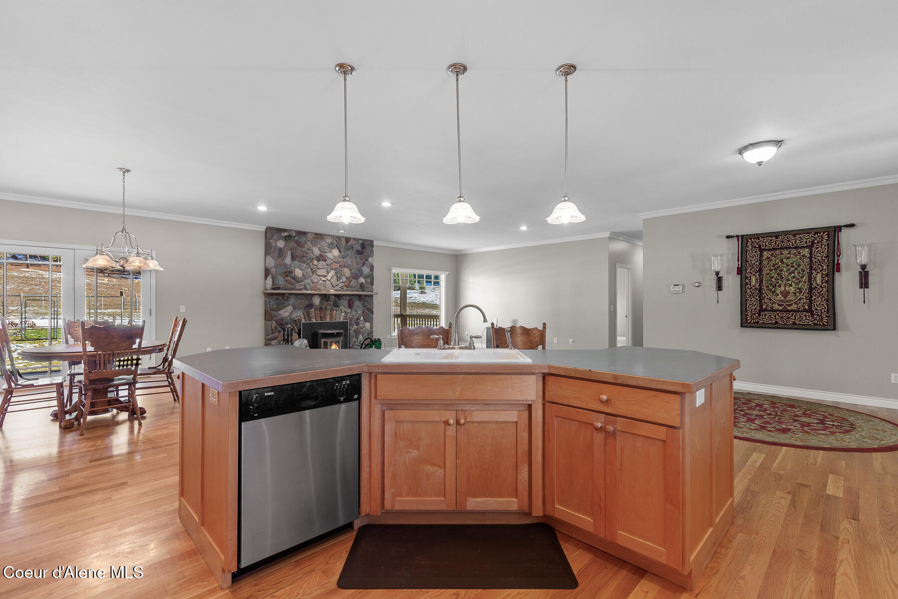 Wallace, Idaho, 83873, United States, 3 Bedrooms Bedrooms, ,3 BathroomsBathrooms,Residential,For Sale,2040255