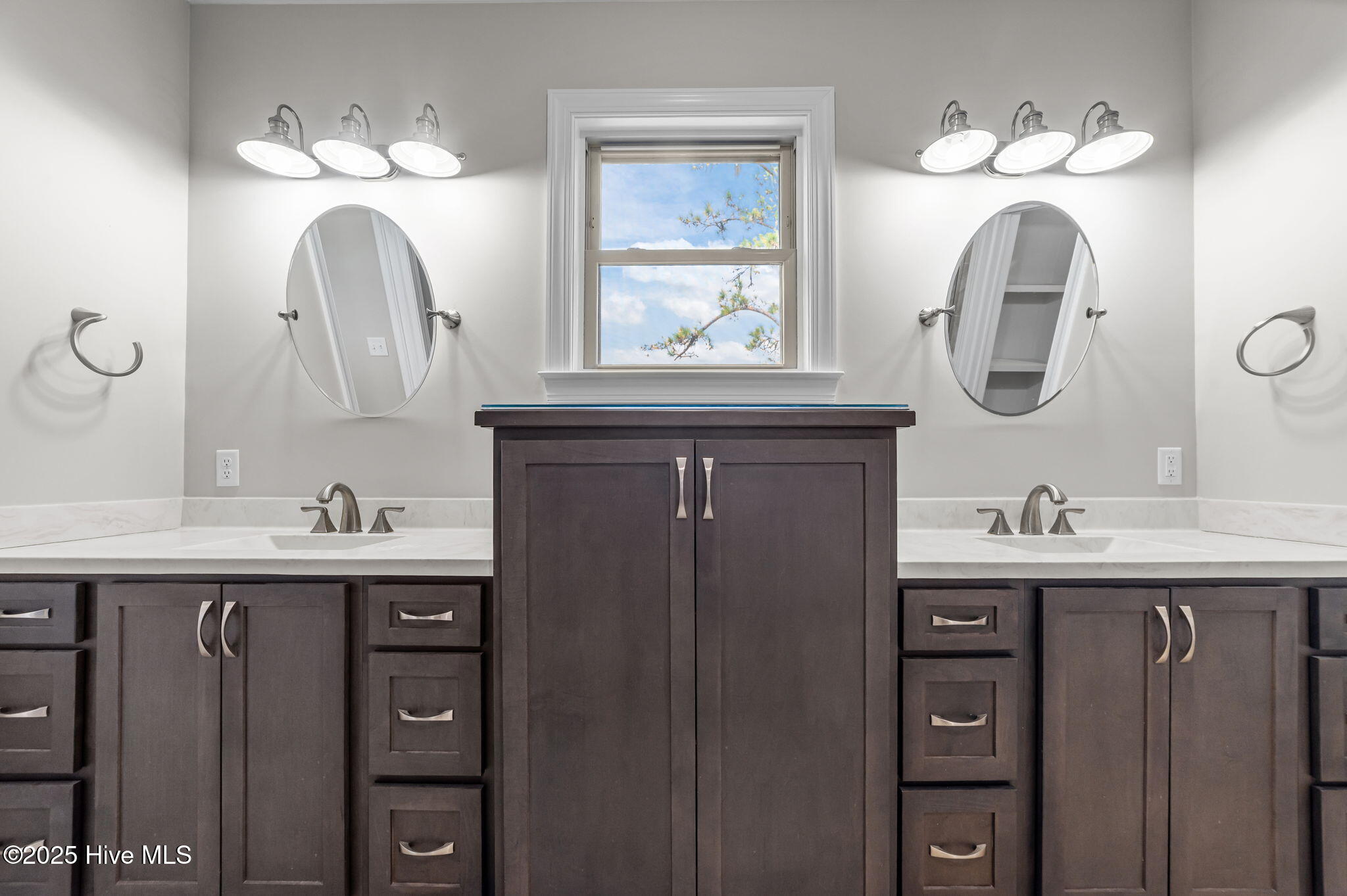 Bath, North Carolina, 27808, United States, 3 Bedrooms Bedrooms, ,3 BathroomsBathrooms,Residential,For Sale,1932772